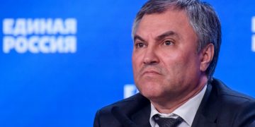 Славка голубые дали - бабы не дали ебнулся окончательно