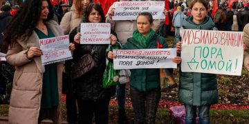 ❗️В Москве у стен Кремля прошли задержания на акции жен мобилизованных. Большинство задержанных — журналисты❗️